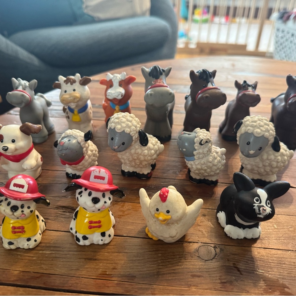 Little People Farm Animal Set - 16 Figures